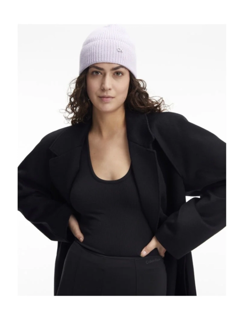 imagem de Calvin Klein Beanies roxo Acessórios para mulheres4