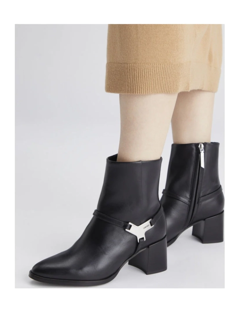 imagem de Calvin Klein Preto Booties Calçados Femininos7