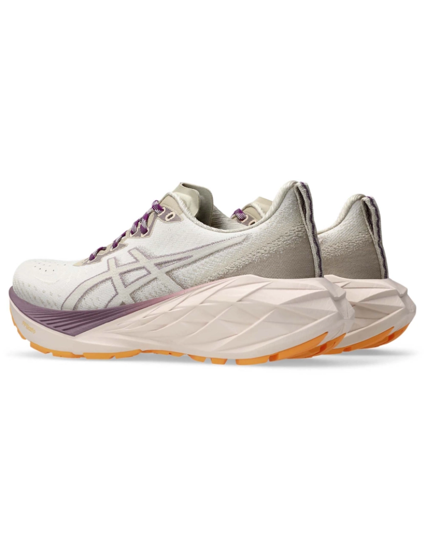 imagem de Tênis De Corrida Asics Novablast 4 Tr4