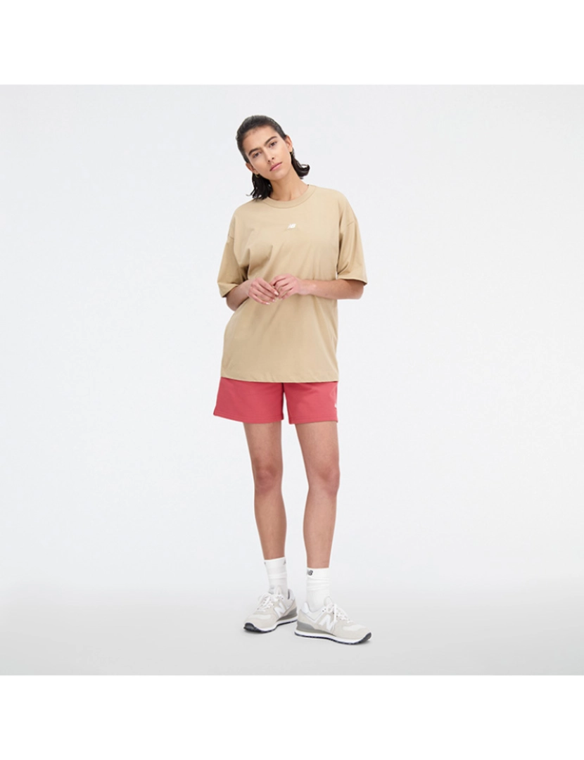 New Balance - T-Shirt Senhora Camel