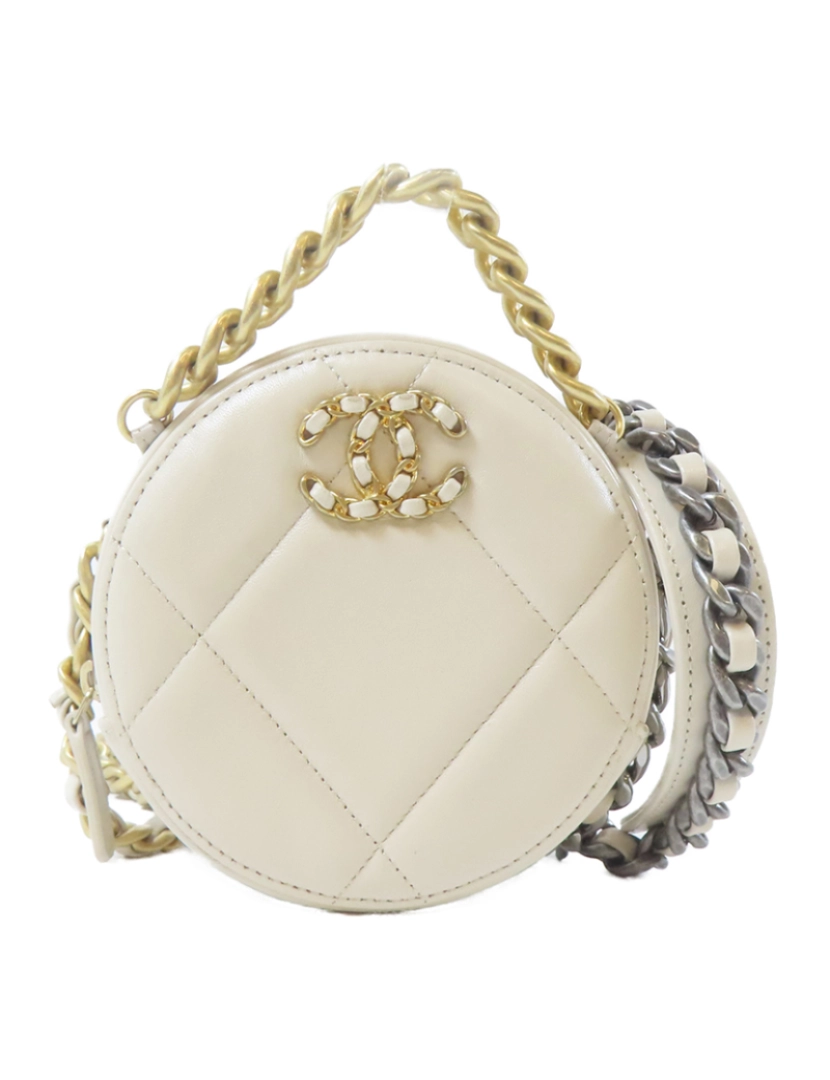 Chanel - Round Clutch 19