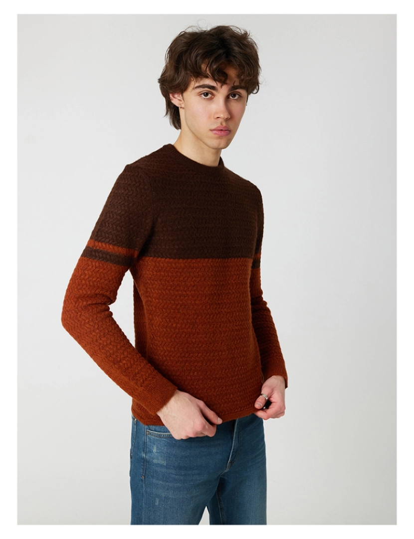 Loft Wear - Pullover Castanho